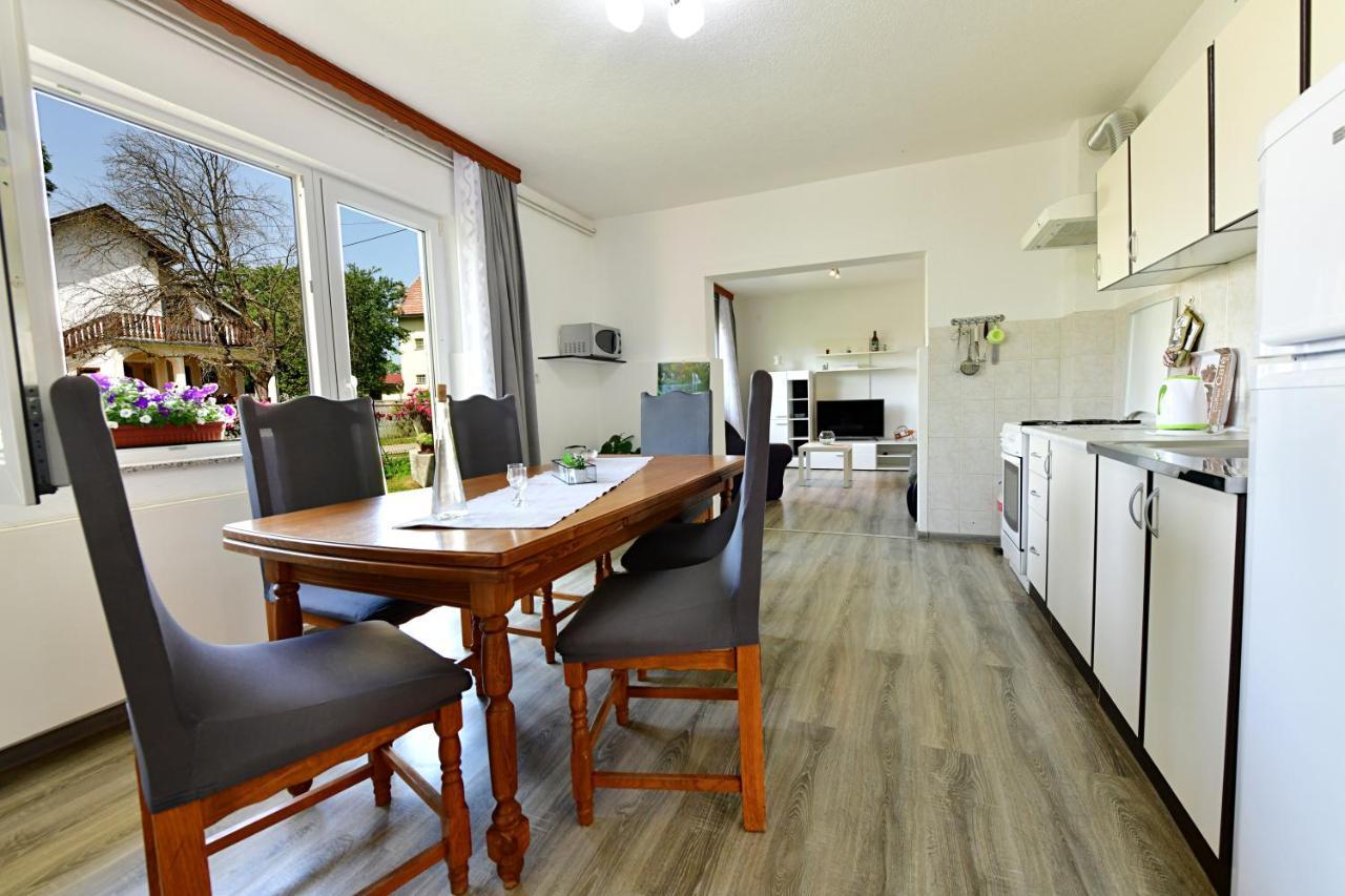 Apartman Dorijan Rakovica Eksteriør bilde