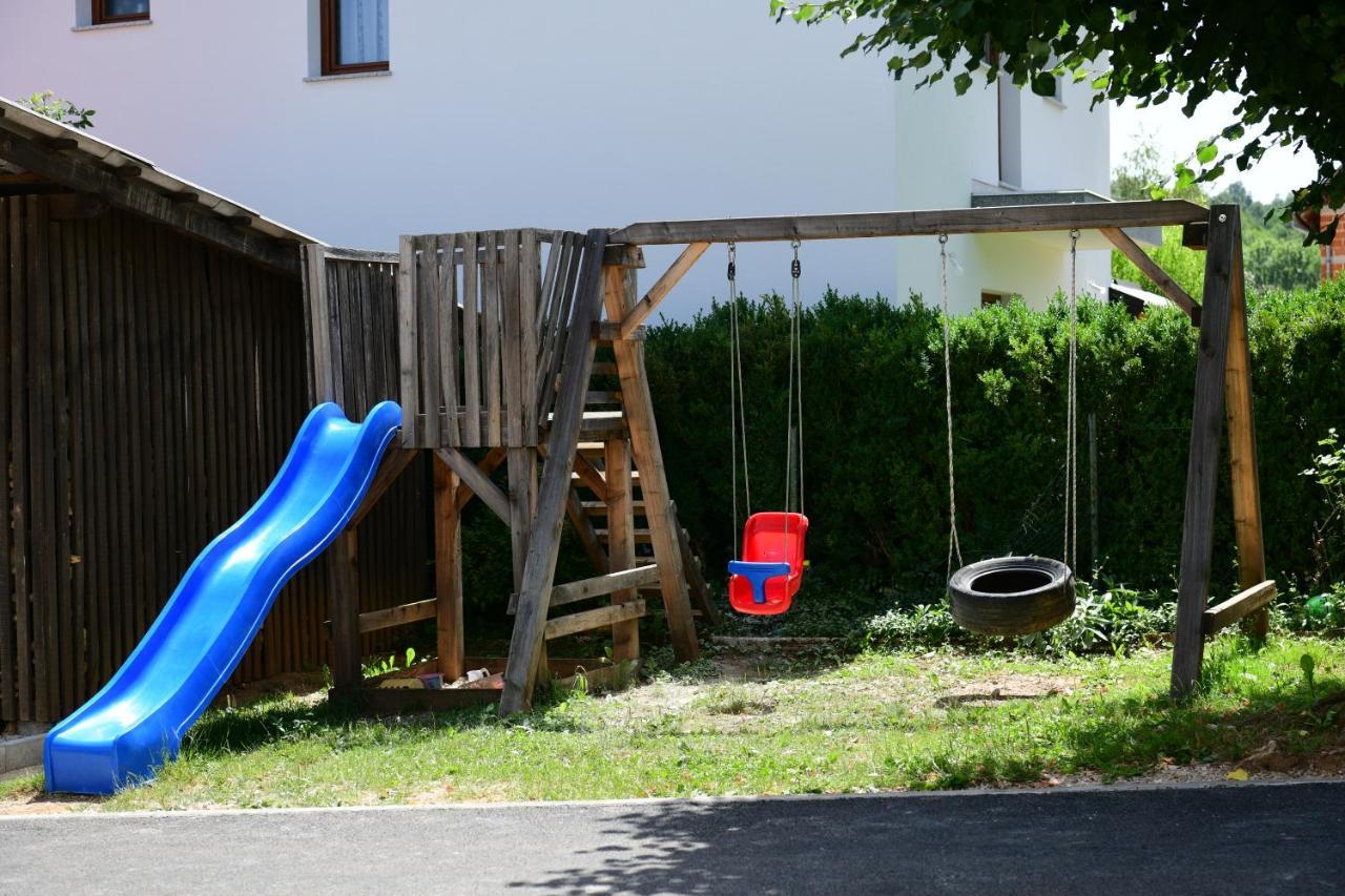 Apartman Dorijan Rakovica Eksteriør bilde